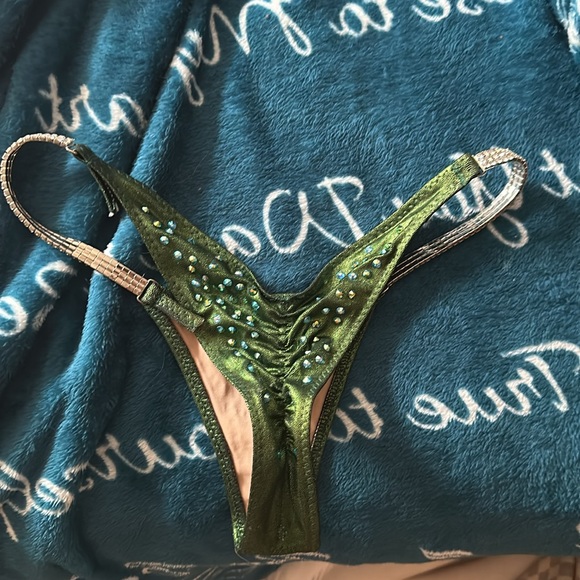 Competition bikini suit! Never worn! Paid $1000 - it’s beautiful on! - Picture 3 of 4